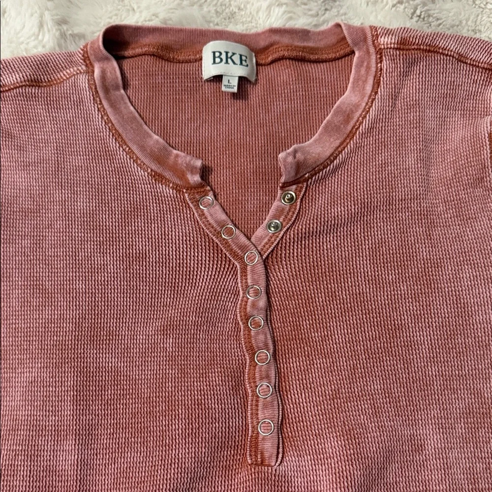 BKE Women's Coral Henley Tee - Picture 2 of 6